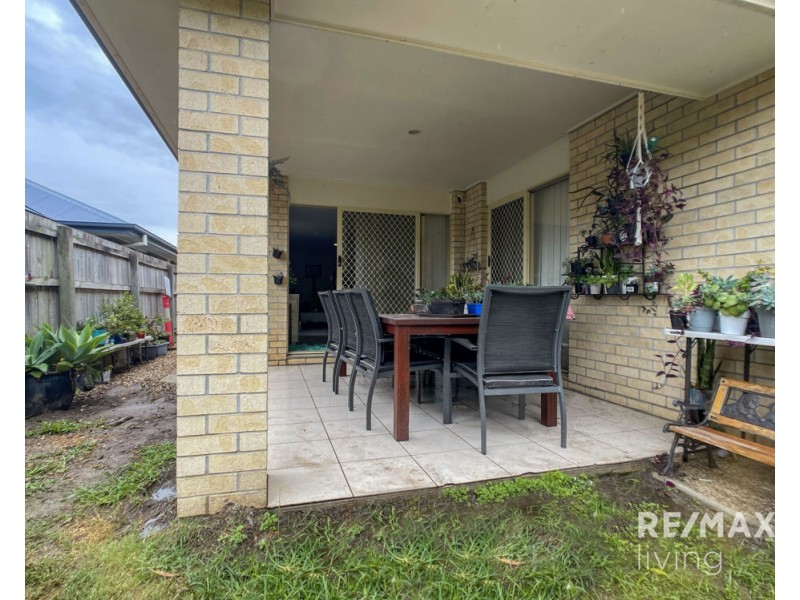 7 Chase Crescent, North Lakes QLD 4509