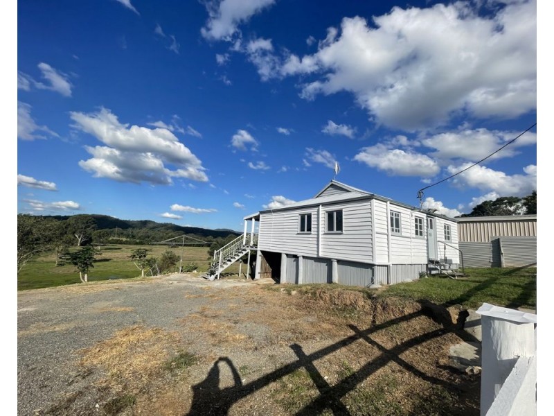 32 Ridge Street, Kilcoy QLD 4515