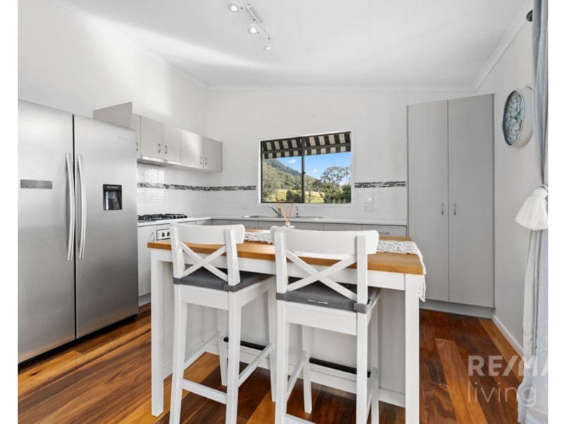 1321 Neurum Road, Mount Archer QLD 4514