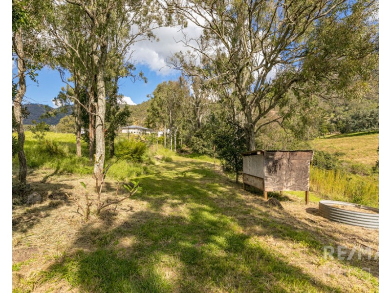 1321 Neurum Road, Mount Archer QLD 4514