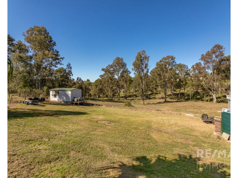 4074 D’Aguilar Highway, Royston QLD 4515