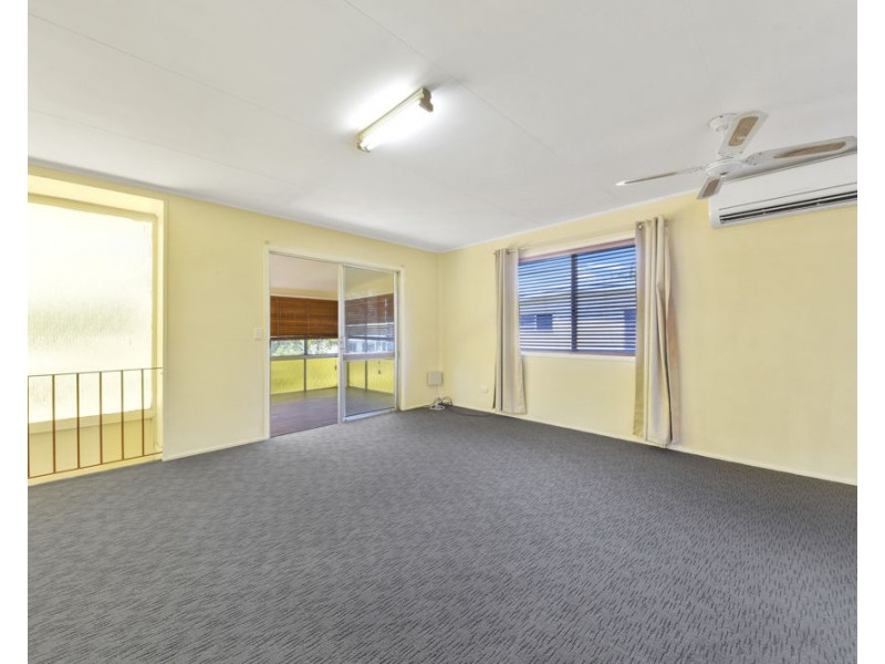 16 Penson Court, Kallangur QLD 4503