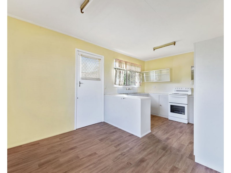 16 Penson Court, Kallangur QLD 4503