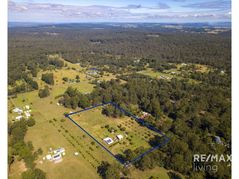 212 Martin Crescent, Blackbutt QLD 4306