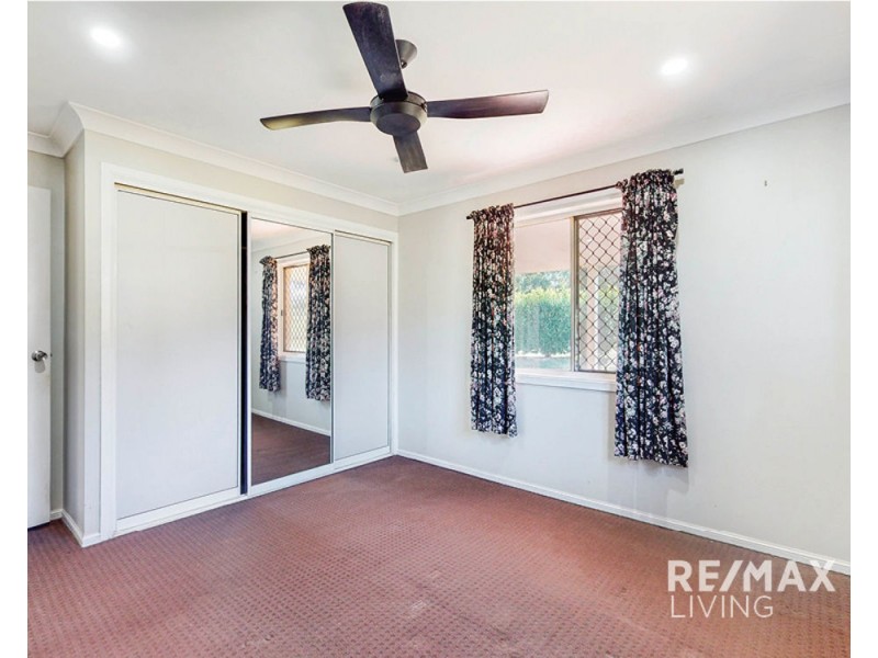 212 Martin Crescent, Blackbutt QLD 4306