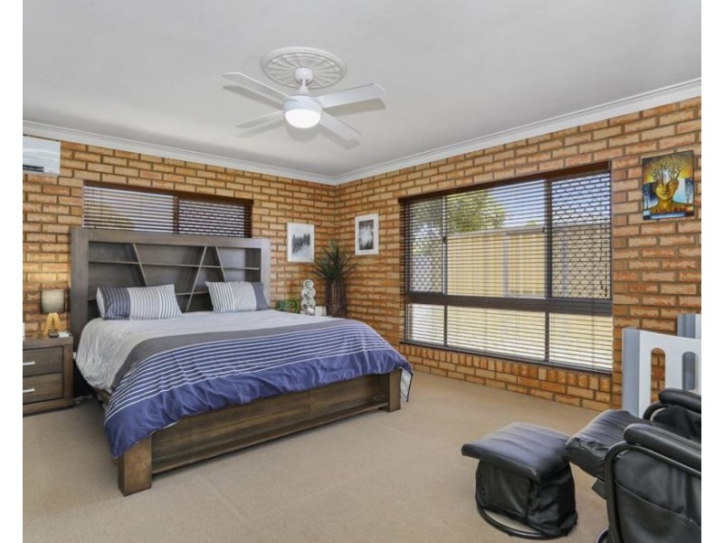 7 Arrakune Crescent, Kallangur QLD 4503