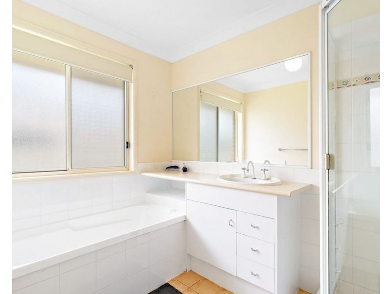 8 Baroon Place, Narangba QLD 4504