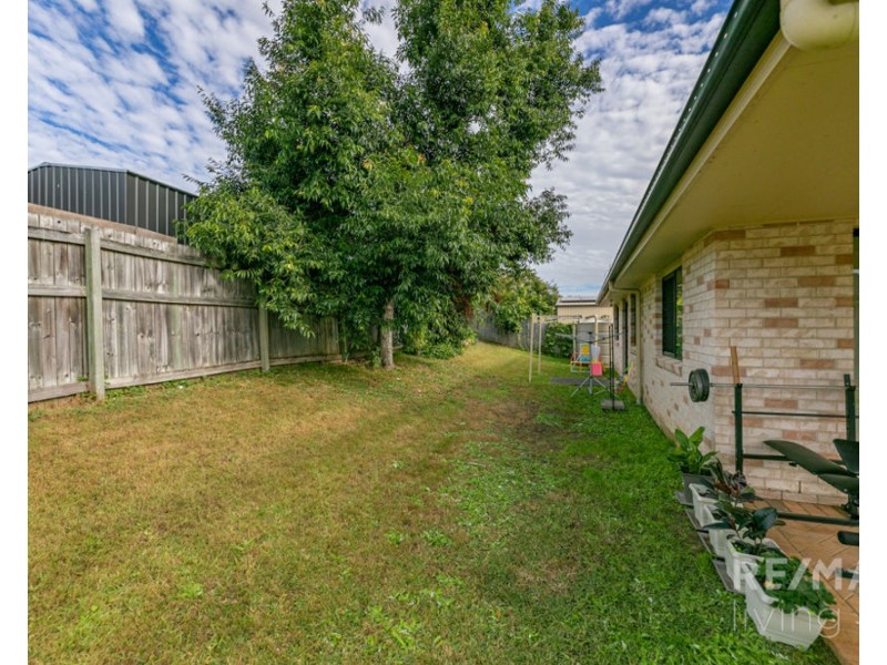 3 Hedley Drive, Woolmar QLD 4515