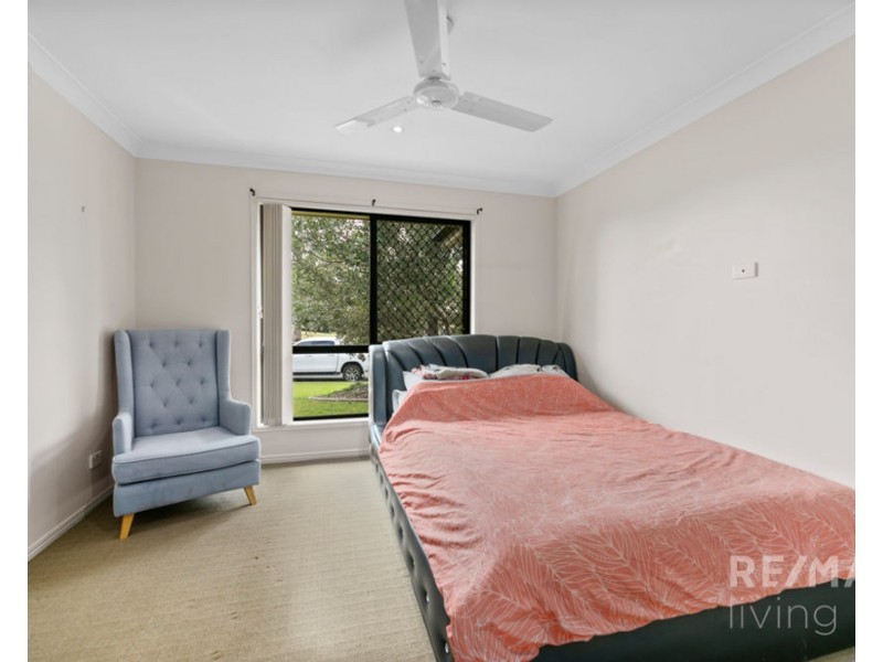 3 Hedley Drive, Woolmar QLD 4515