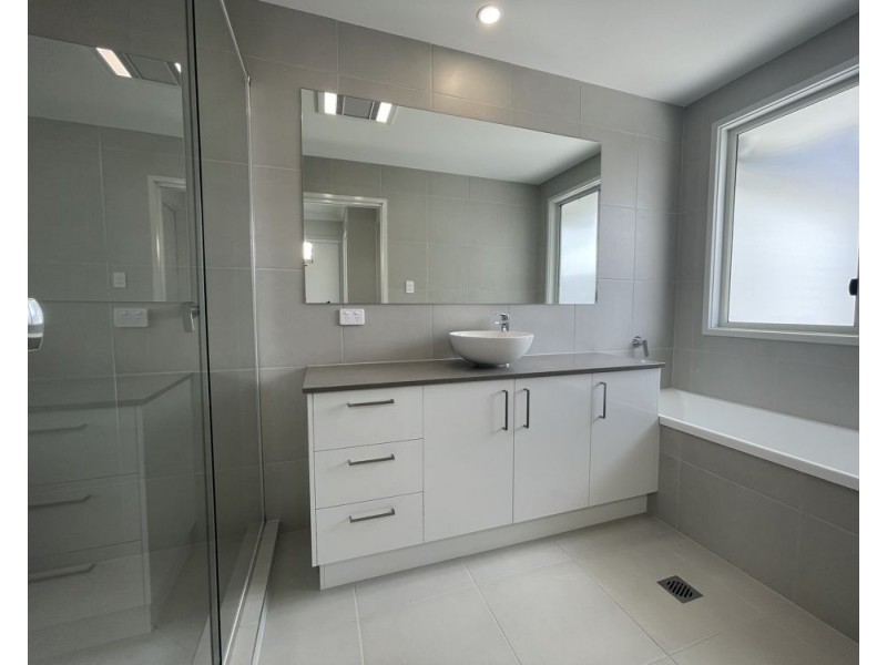9 Coutts Drive, Burpengary QLD 4505