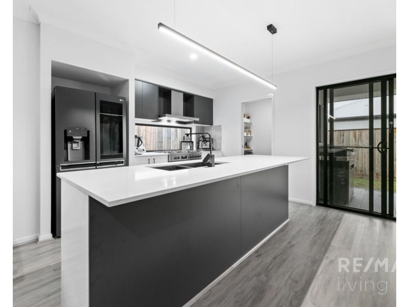 2 Dingo Drive, Caboolture South QLD 4510