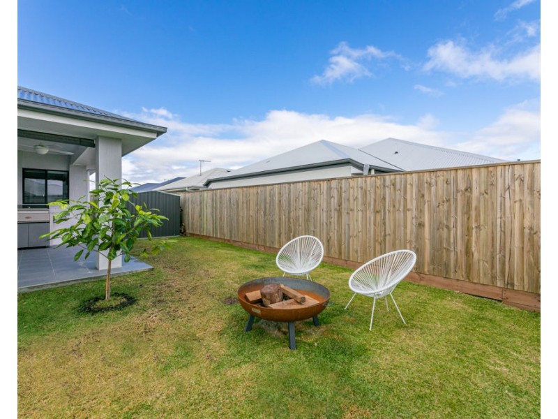 2 Dingo Drive, Caboolture South QLD 4510