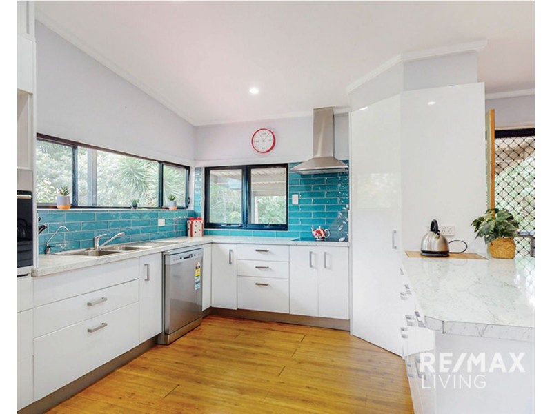 6 Elizabeth Street, Blackbutt QLD 4306