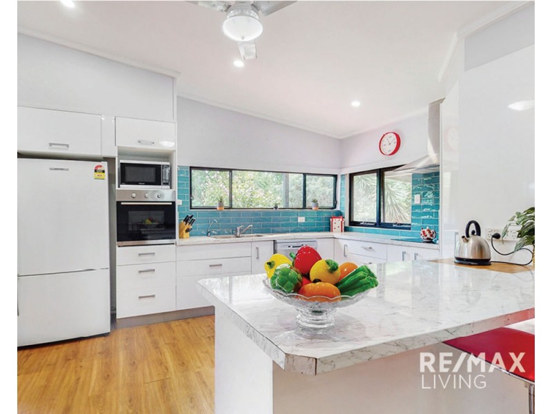 6 Elizabeth Street, Blackbutt QLD 4306