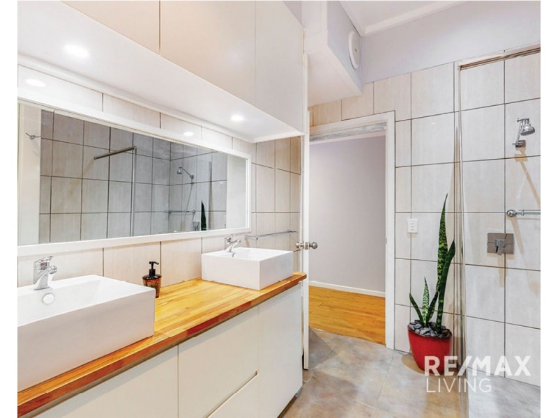 6 Elizabeth Street, Blackbutt QLD 4306