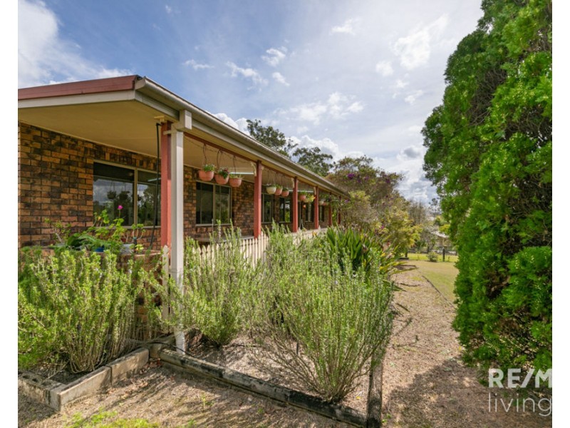18-20 Kauri Court, Woodford QLD 4514