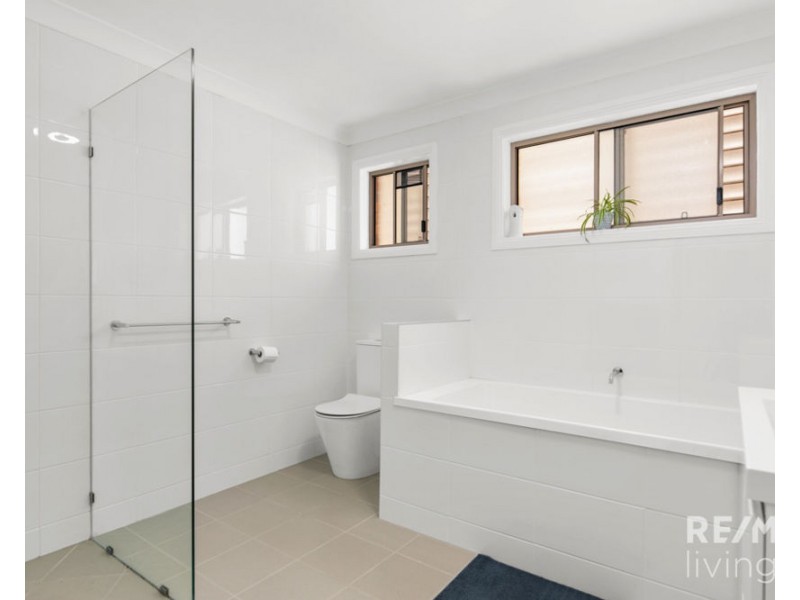 18-20 Kauri Court, Woodford QLD 4514