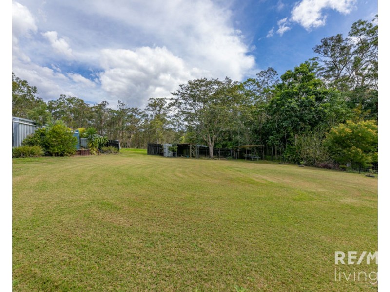 18-20 Kauri Court, Woodford QLD 4514