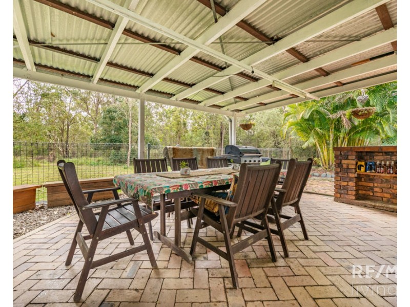15 Leichhardt Street, Woodford QLD 4514