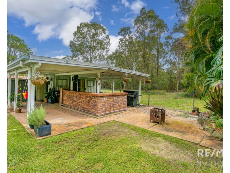 15 Leichhardt Street, Woodford QLD 4514