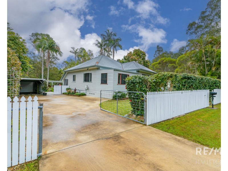 15 Leichhardt Street, Woodford QLD 4514