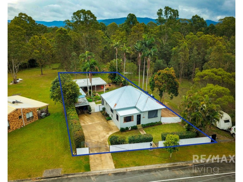 15 Leichhardt Street, Woodford QLD 4514