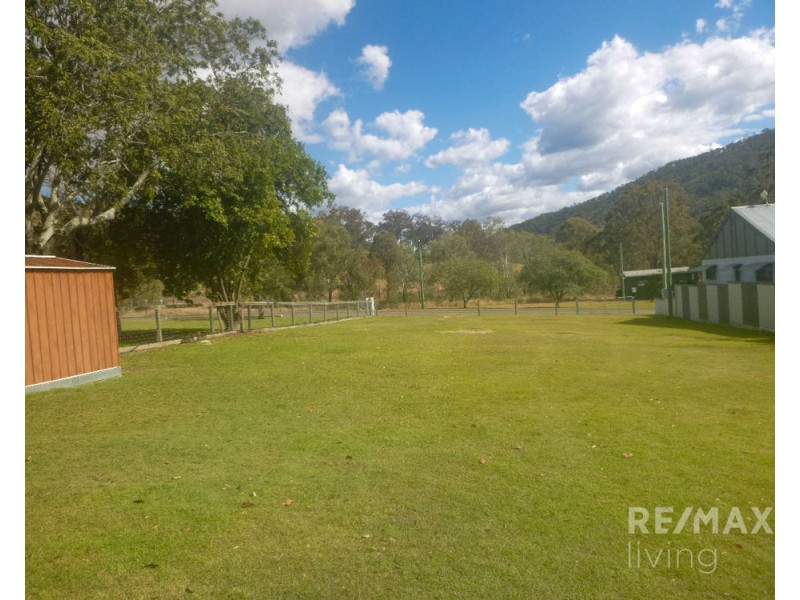 76 George Street, Linville QLD 4306