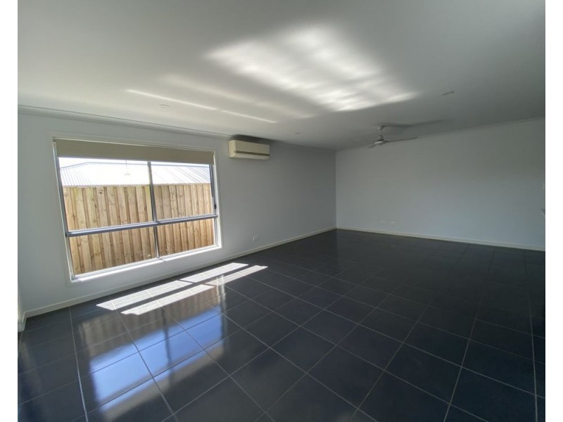 3 Beazley Circuit, Bridgeman Downs QLD 4035