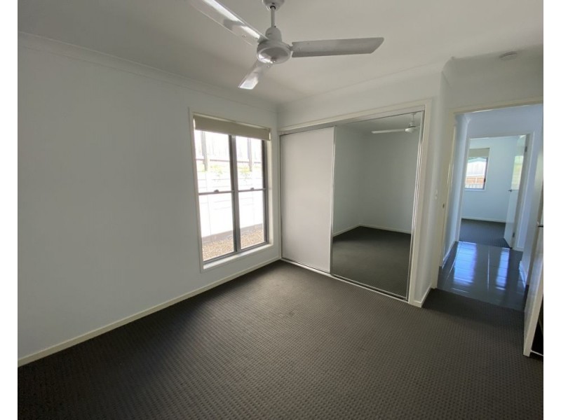 3 Beazley Circuit, Bridgeman Downs QLD 4035