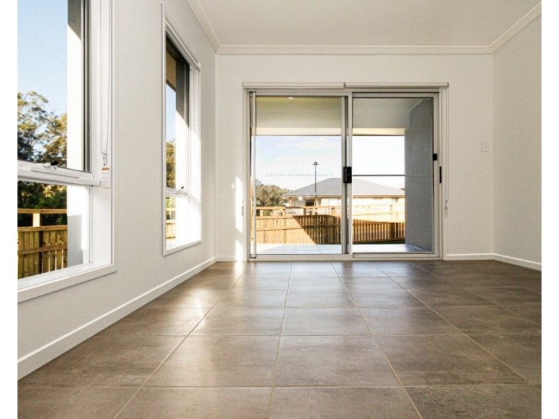 1/65 Aspire Parade, Griffin QLD 4503