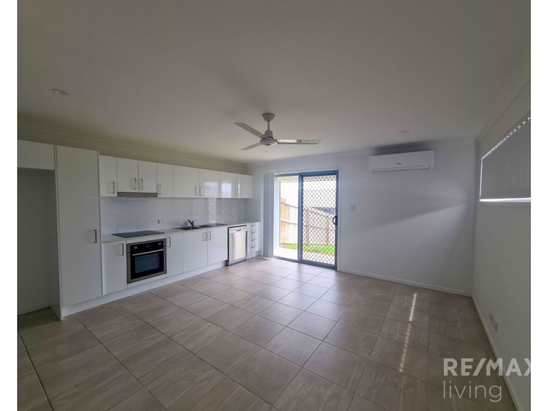 2/42 Cronin Street, Morayfield QLD 4506