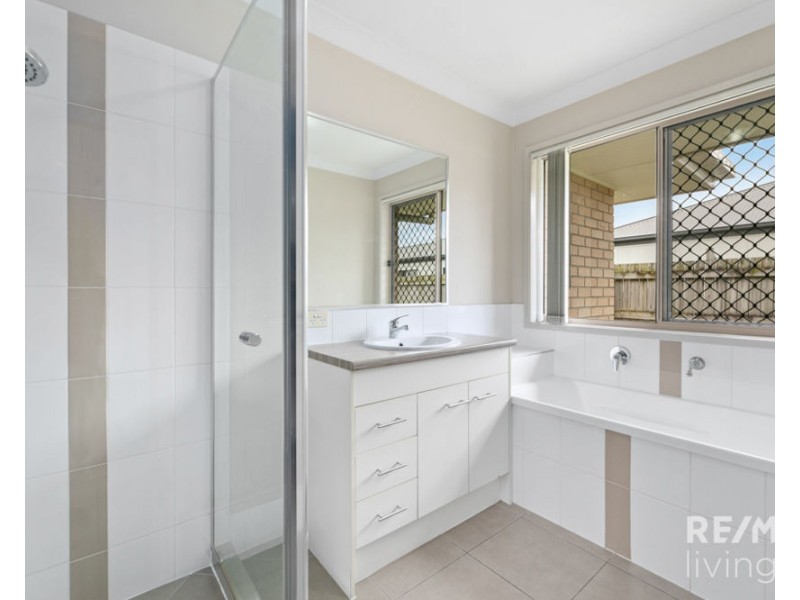 40 Bangalow Street, Morayfield QLD 4506