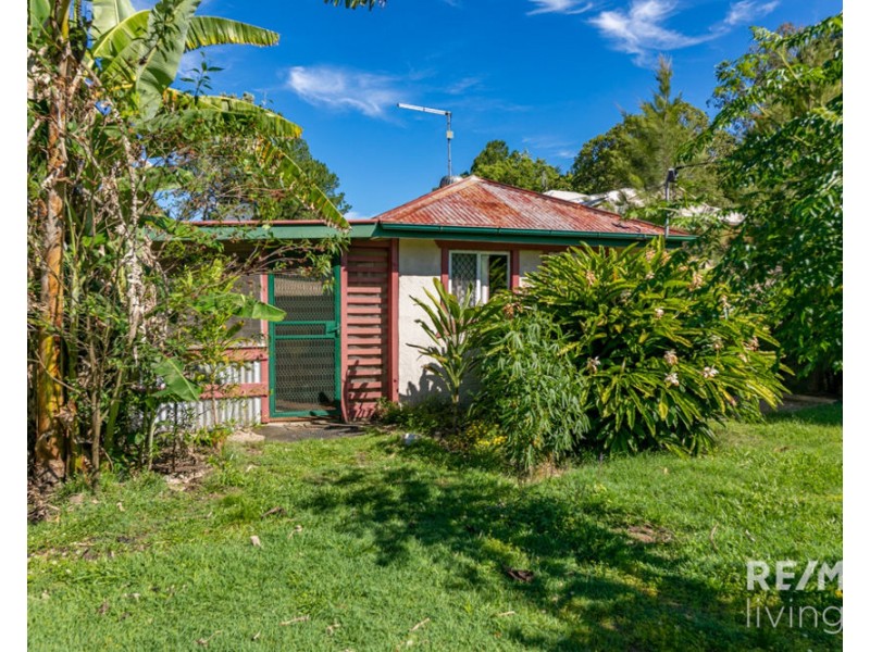 10 Leichhardt Street, Woodford QLD 4514