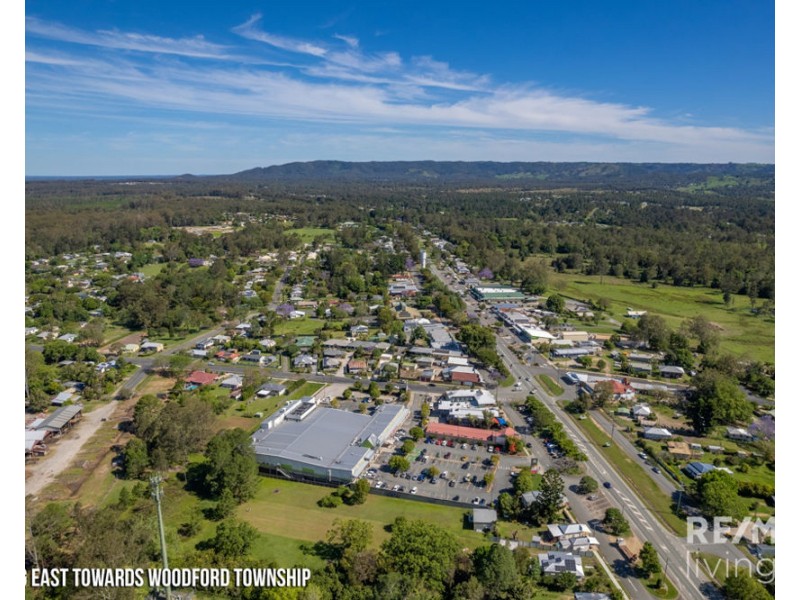 10 Leichhardt Street, Woodford QLD 4514