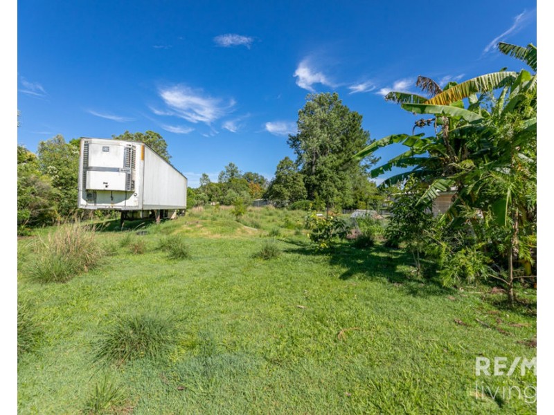10 Leichhardt Street, Woodford QLD 4514