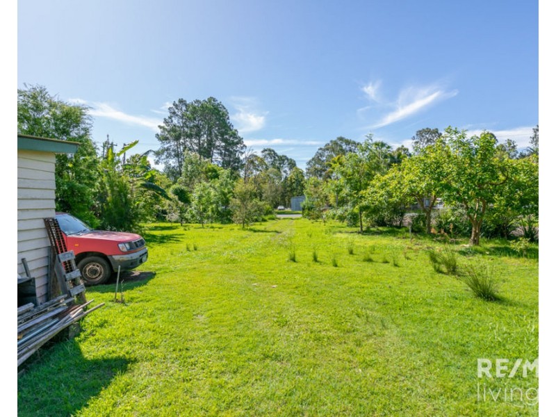 10 Leichhardt Street, Woodford QLD 4514