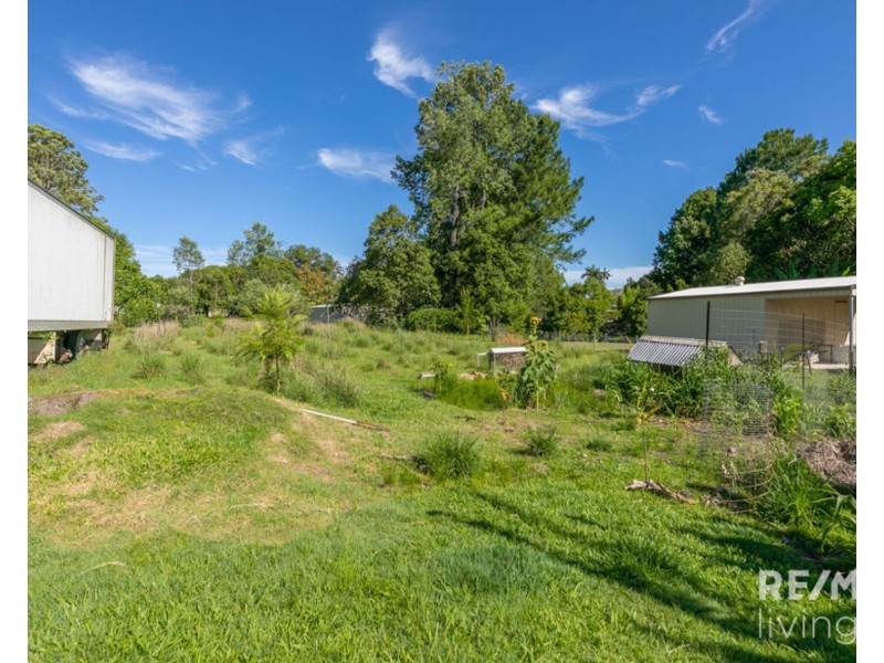 10 Leichhardt Street, Woodford QLD 4514