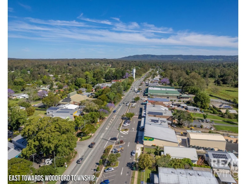 10 Leichhardt Street, Woodford QLD 4514