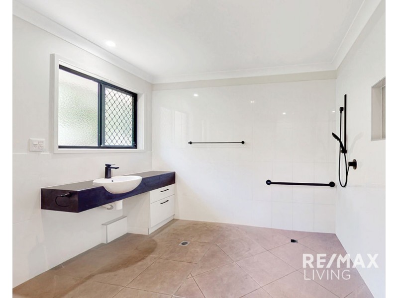 5 Burrows Street, Moore QLD 4306