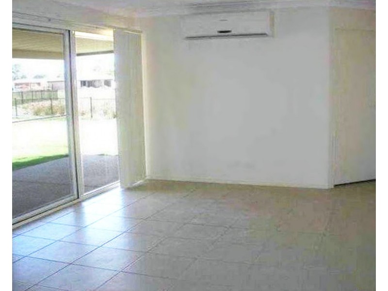 11 Dear Place, Bellmere QLD 4510