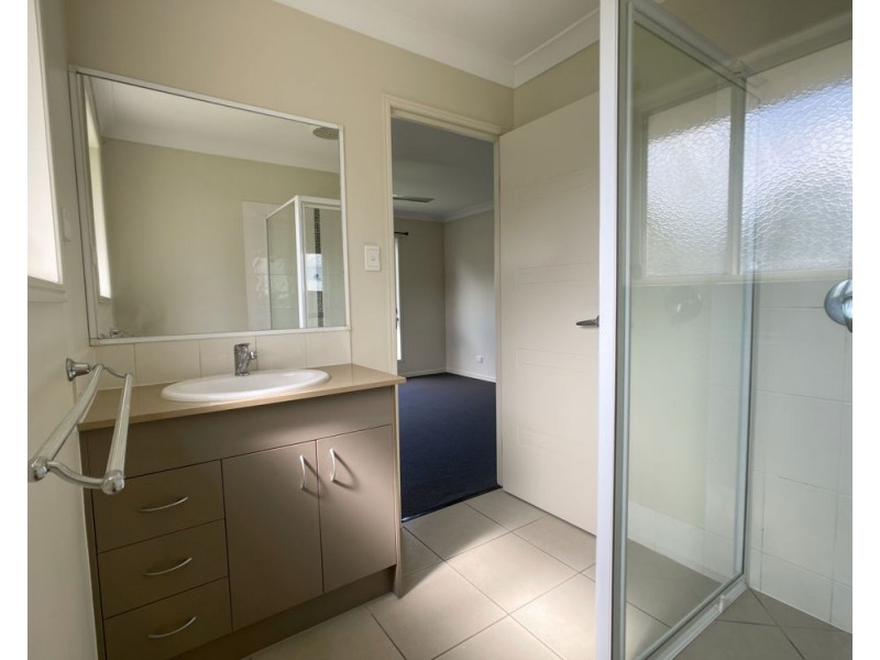 11 Dear Place, Bellmere QLD 4510