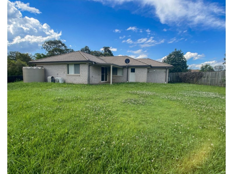 11 Dear Place, Bellmere QLD 4510