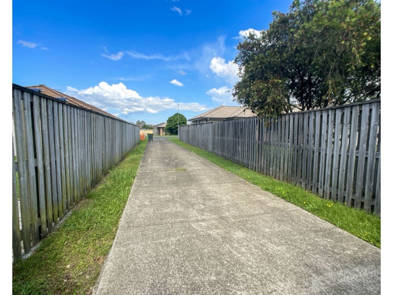 11 Dear Place, Bellmere QLD 4510