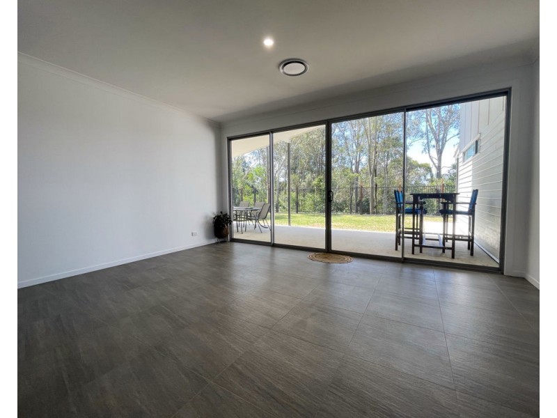 105 Riverparks Way, Upper Caboolture QLD 4510
