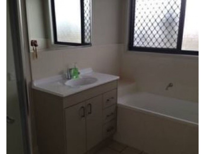 2/190 Male Road, Caboolture QLD 4510