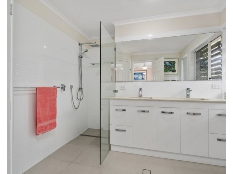 30 Moffatt Esplanade, Toorbul QLD 4510