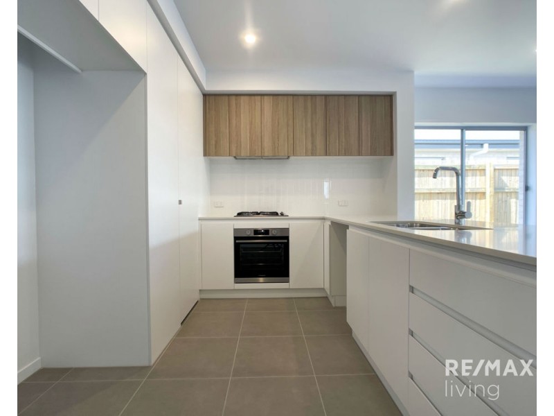 31 Crawford Street, Strathpine QLD 4500