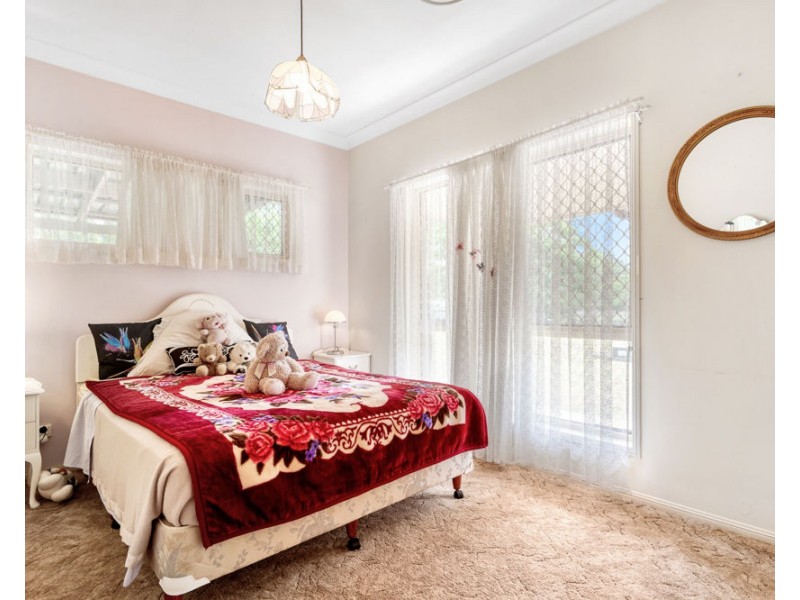 37 Analie Street, Ningi QLD 4511