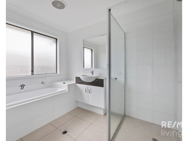 15 Coutts Drive, Burpengary QLD 4505