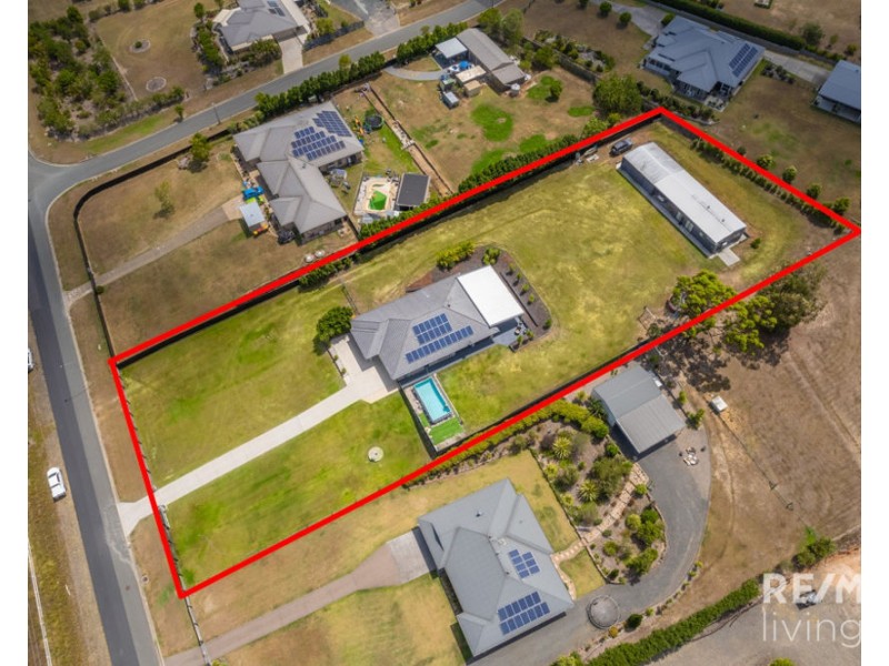 140-142 Montanus Drive, Woodford QLD 4514
